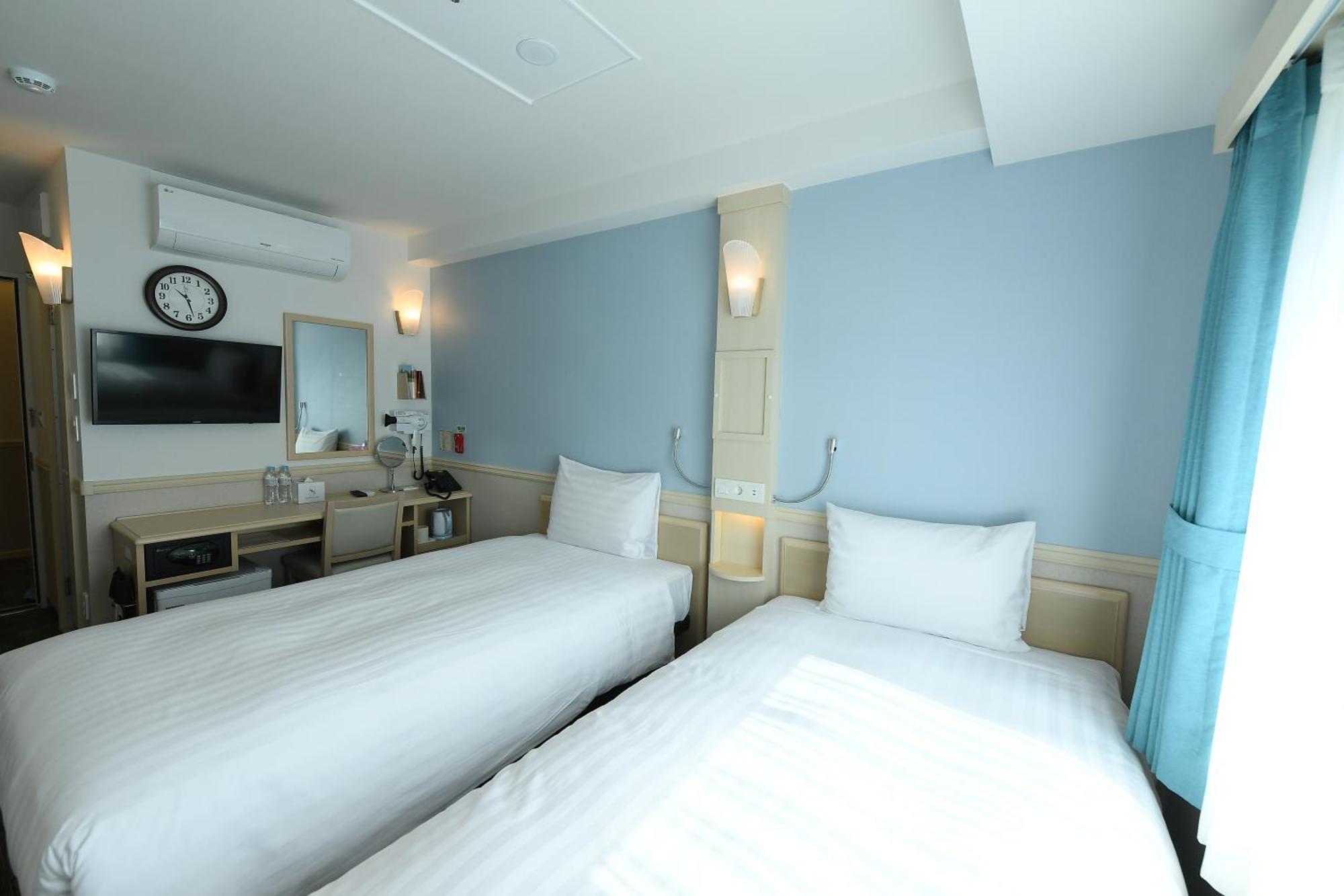 Hotel Toyoko 3*
